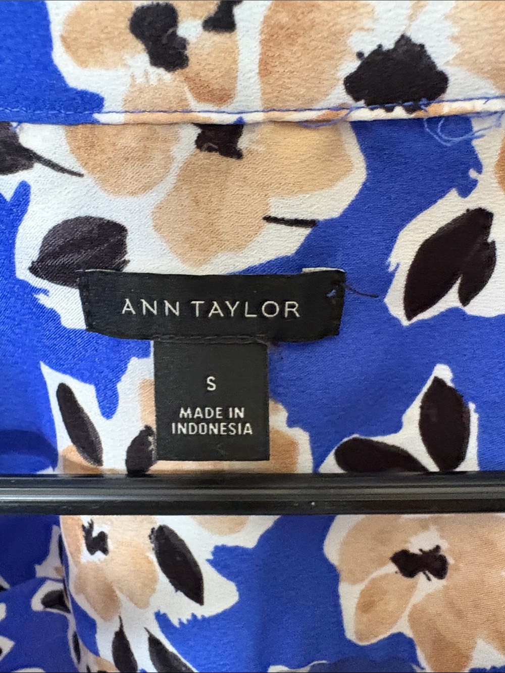 Ann Taylor Blue Floral Button-Down Shirt - Picture 2 of 3